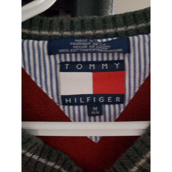 Tommy Hilfiger Vintage Vest Sweater Pullover No Sleeves Red Size Medium - Picture 2 of 4